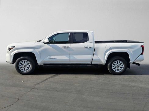Used 2024 Toyota Tacoma SR5 RWD image 6