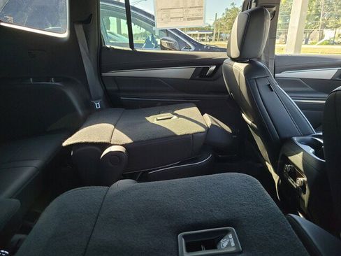 New 2025 Buick Enclave Preferred w/ Power Package image 12