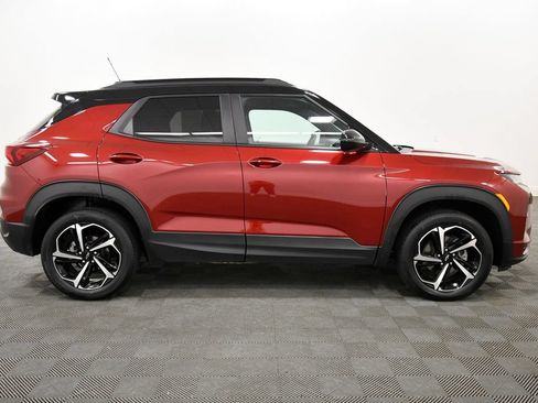 Used 2023 Chevrolet TrailBlazer RS w/ Convenience Package AWD/4WD image 9