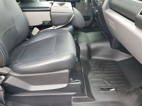 Used 2019 Ford F250 XL w/ STX Appearance Package image 16