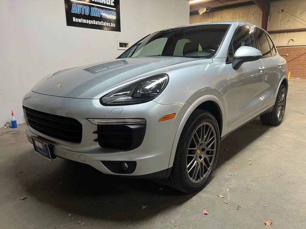 Used 2017 Porsche Cayenne AWD/4WD image 7