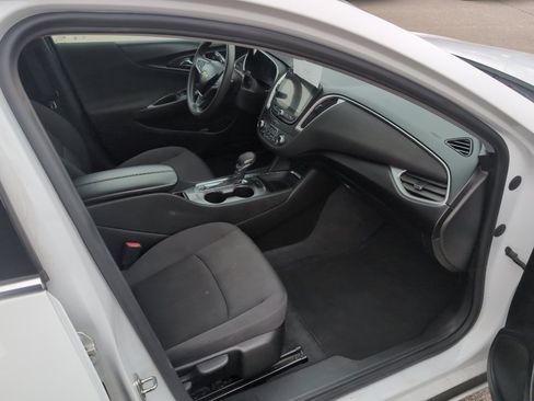 Used 2023 Chevrolet Malibu LT image 21