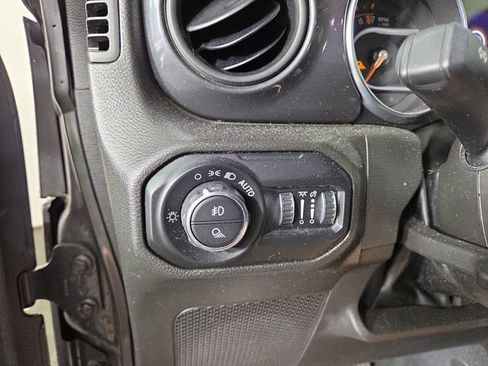 Used 2022 Jeep Gladiator Sport AWD/4WD image 26