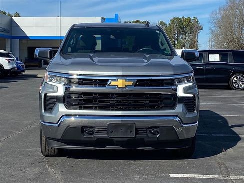 Used 2025 Chevrolet Silverado 1500 LT image 8