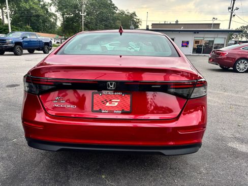 Used 2023 Honda Accord EX image 4