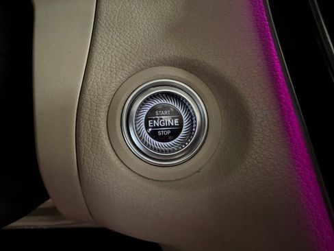 Used 2022 Mercedes-Benz GLC 300 GLC 300 w/ Premium Package Lite image 11