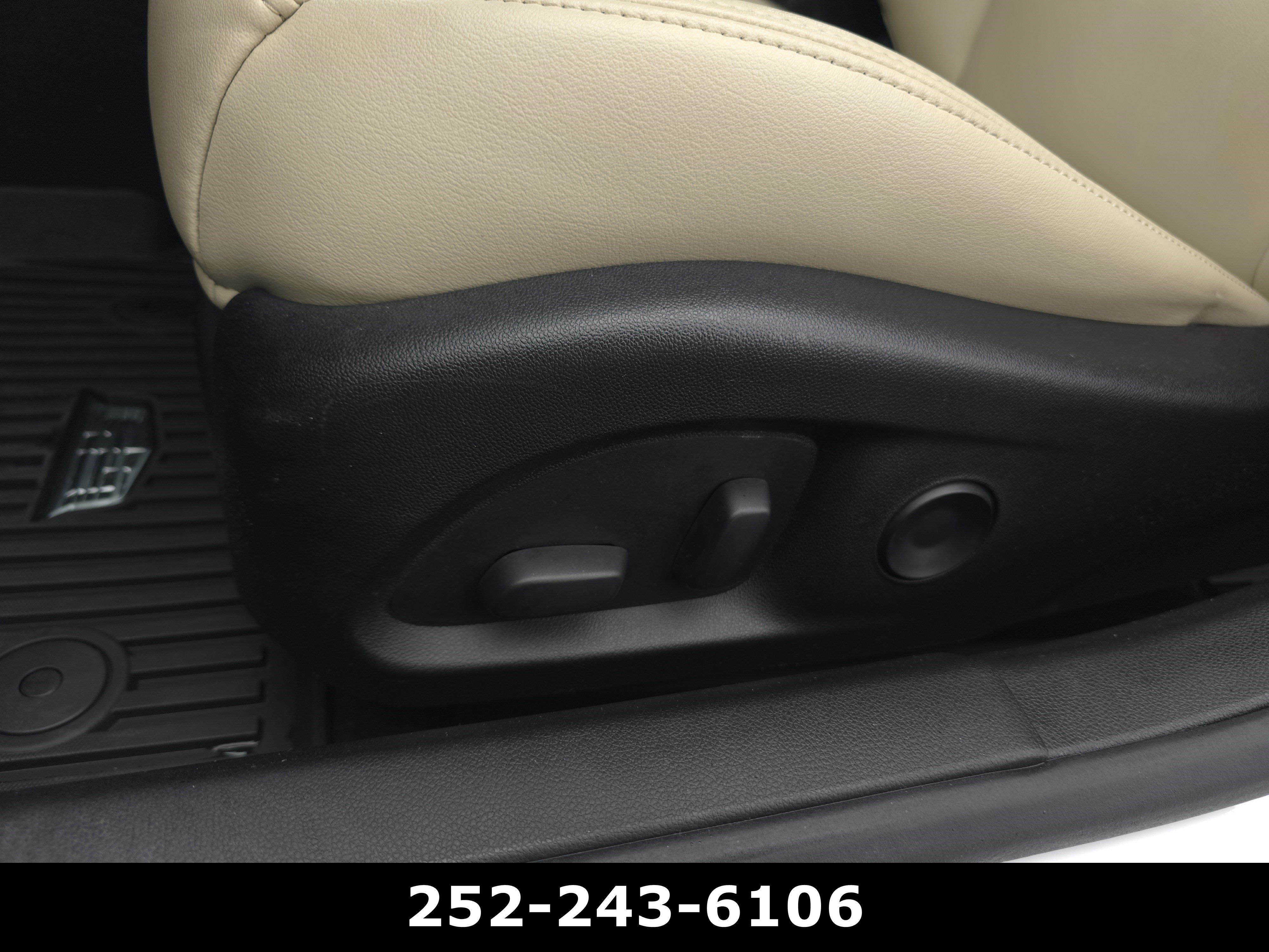 Used 2021 Cadillac CT5 Luxury w/ Cold Weather Package RWD image 11