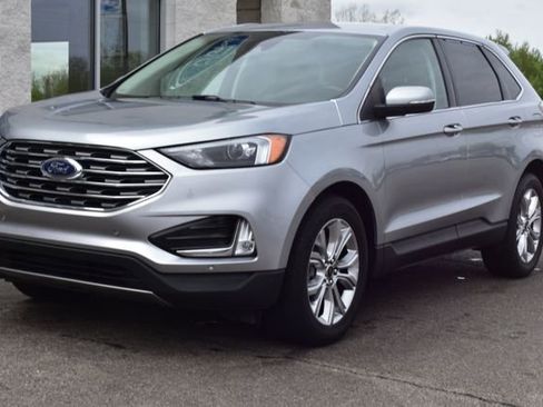 Used 2024 Ford Edge Titanium AWD/4WD image 16