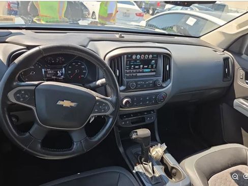 Used 2017 Chevrolet Colorado Z71 image 5