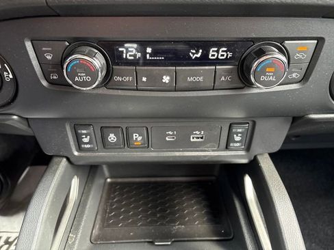 Used 2023 Nissan Frontier SV w/ SV Convenience Package image 19