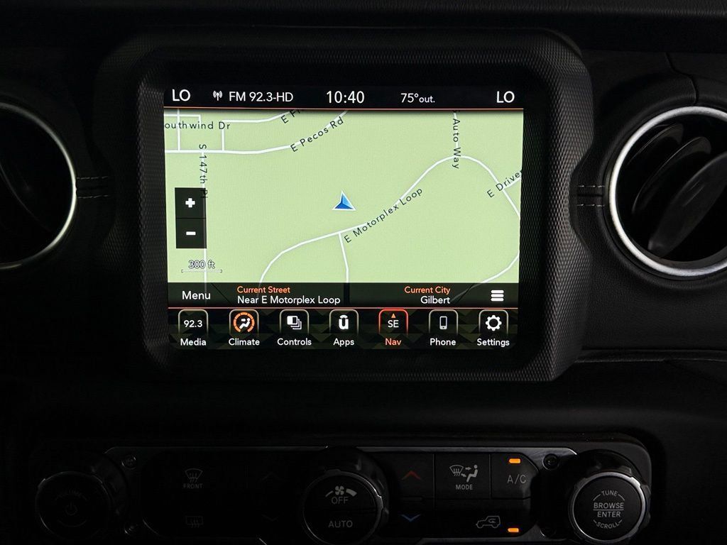 Used 2023 Jeep Wrangler Unlimited Sahara AWD/4WD image 16