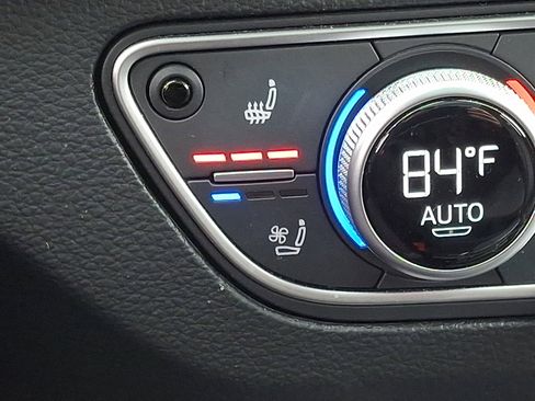 Certified 2022 Audi Q5 2.0T Prestige AWD/4WD image 25