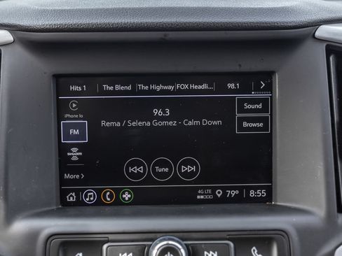 Used 2023 GMC Terrain SLE w/ Driver Convenience Package FWD image 17