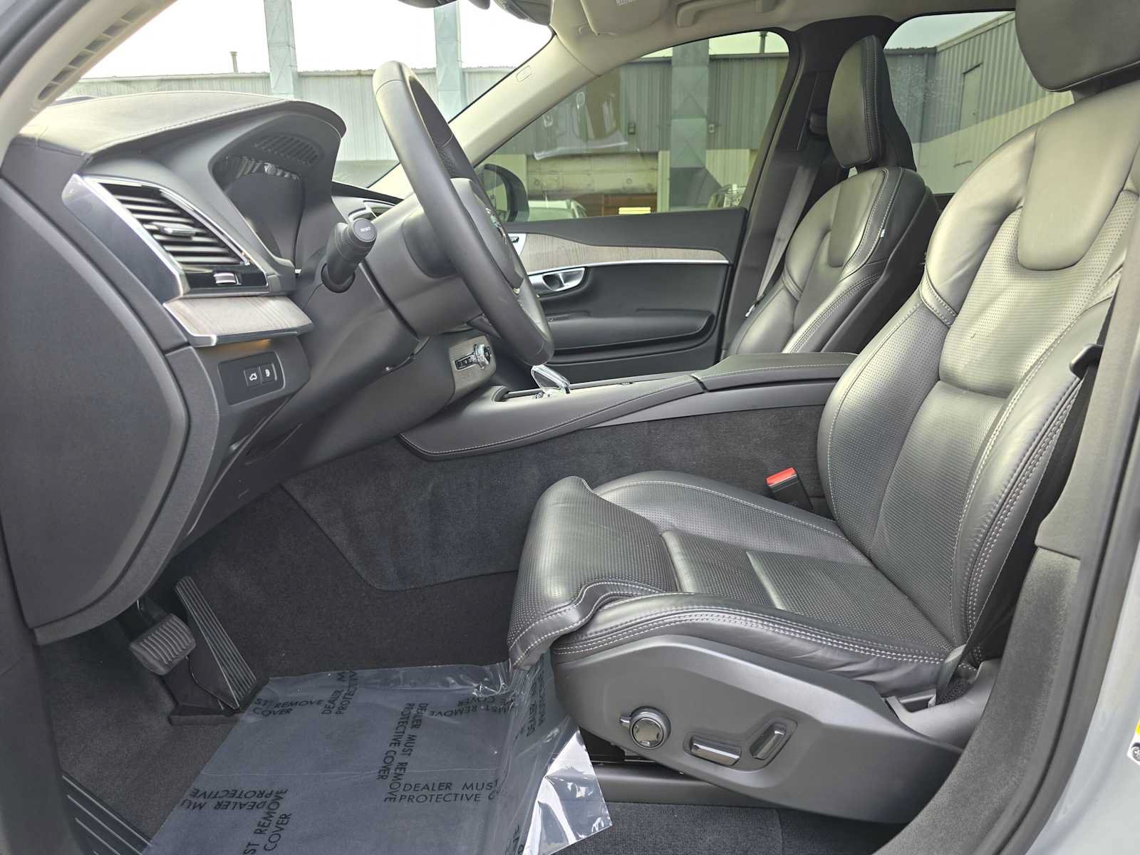 Certified 2024 Volvo XC90 T8 Ultimate w/ Protection Package Premier AWD/4WD image 21