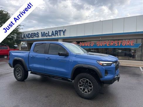 Used 2025 Chevrolet Colorado ZR2 AWD/4WD image 1