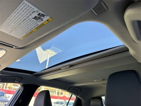 Used 2025 Toyota Prius Limited image 24