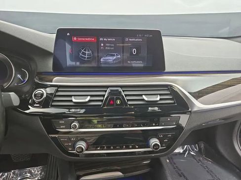Used 2019 BMW 540i xDrive w/ Convenience Package image 11