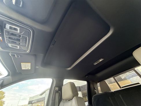 Used 2024 Chevrolet Silverado 2500 ZR2 w/ Technology Package image 18