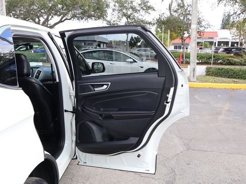 Used 2022 Ford Edge Titanium image 29