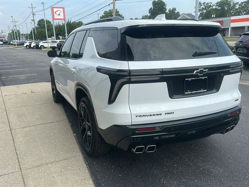 Used 2024 Chevrolet Traverse RS AWD/4WD image 5