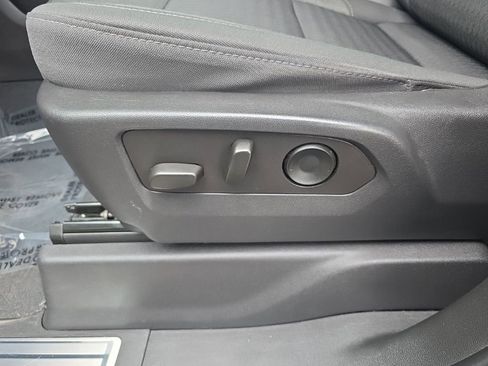 Used 2023 Chevrolet Silverado 1500 LT Trail Boss image 17