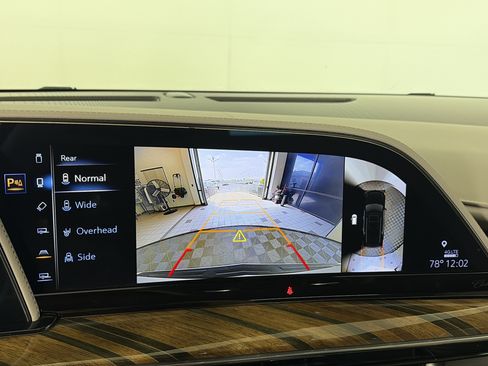 Certified 2023 Cadillac Escalade ESV Premium Luxury Platinum w/ LPO, Radiant Package AWD/4WD image 25