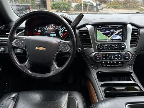 Used 2020 Chevrolet Tahoe Premier w/ Premier 6.2L Value Package image 5