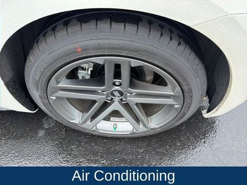 Used 2026 Nissan Z Sport w/ Floor Mat Package RWD image 10