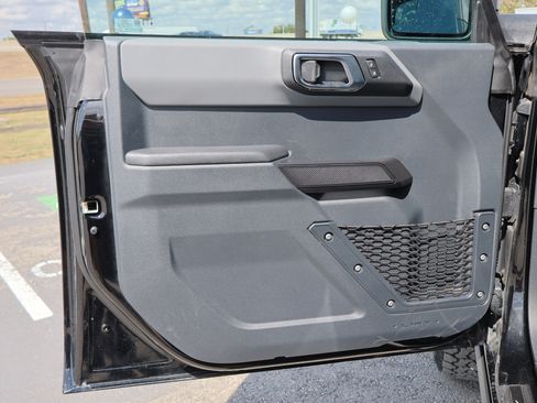 Certified 2024 Ford Bronco Black Diamond image 16