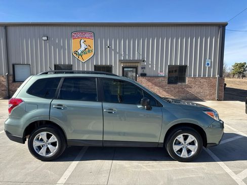 Used 2015 Subaru Forester 2.5i w/ Alloy Wheel Package image 4