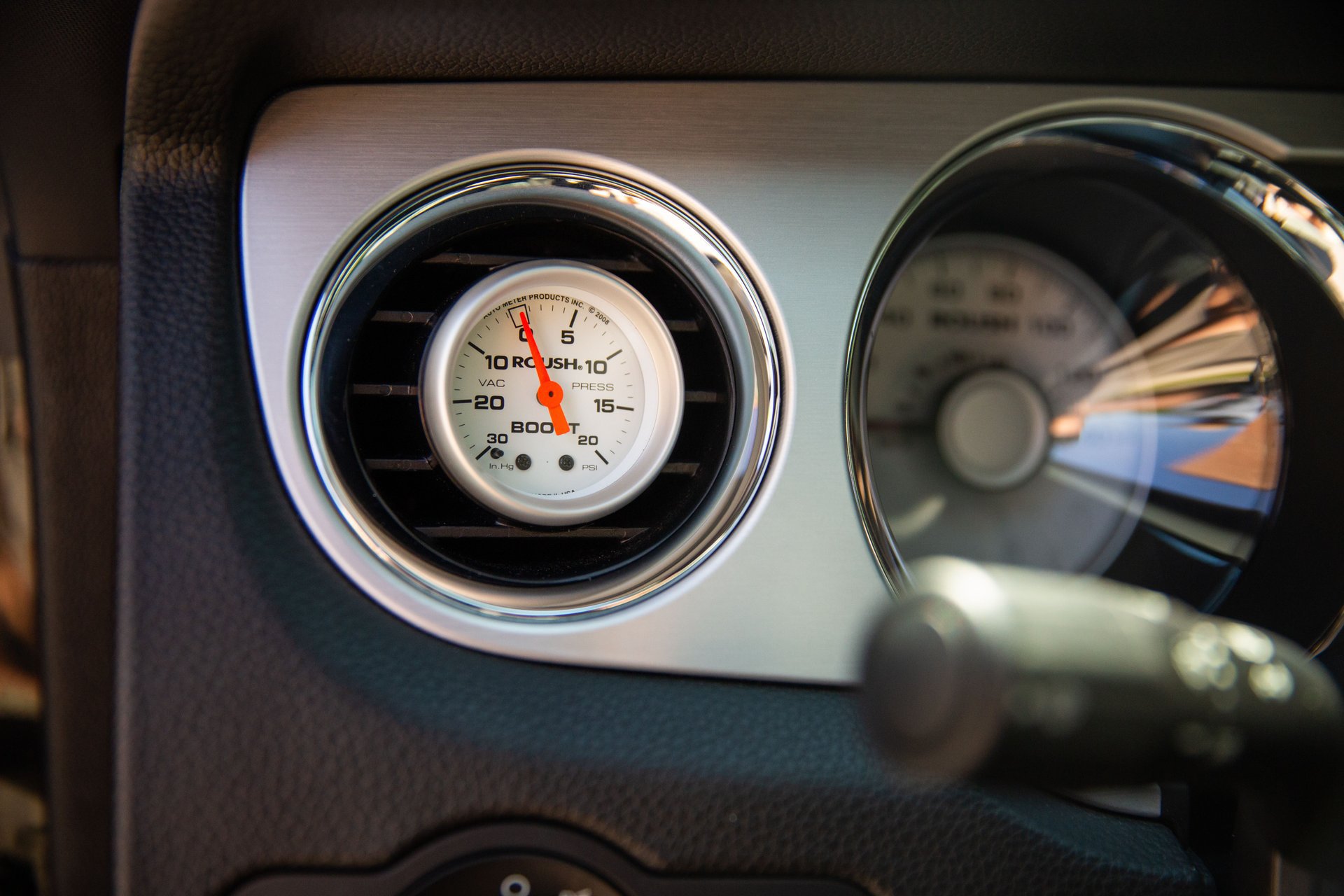 Used 2010 Ford Mustang GT RWD image 33