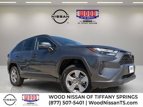 Used 2025 Toyota RAV4 XLE AWD/4WD image 1
