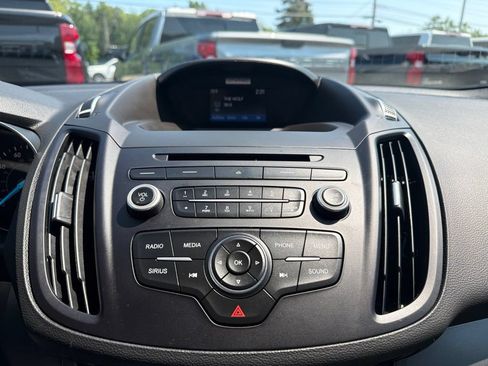 Used 2017 Ford Escape SE AWD/4WD image 14