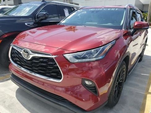 Used 2020 Toyota Highlander Limited FWD image 5