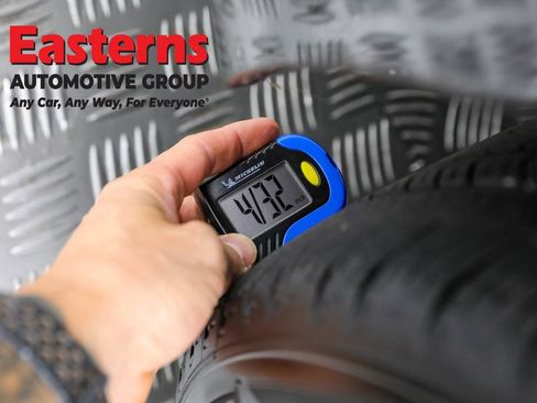 Used 2018 Toyota Avalon XLE Premium image 27