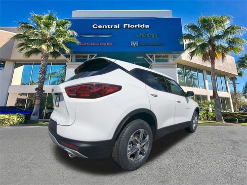 Used 2023 Chevrolet Blazer LT image 5