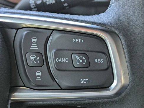 New 2026 Jeep Wrangler Unlimited Sahara w/ Technology Group AWD/4WD image 22