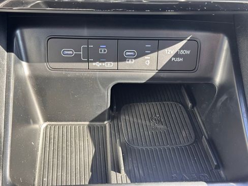 Certified 2025 Hyundai Santa Cruz Limited image 34