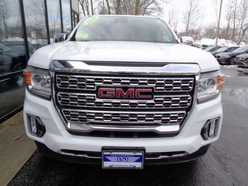Used 2021 GMC Canyon Denali image 2