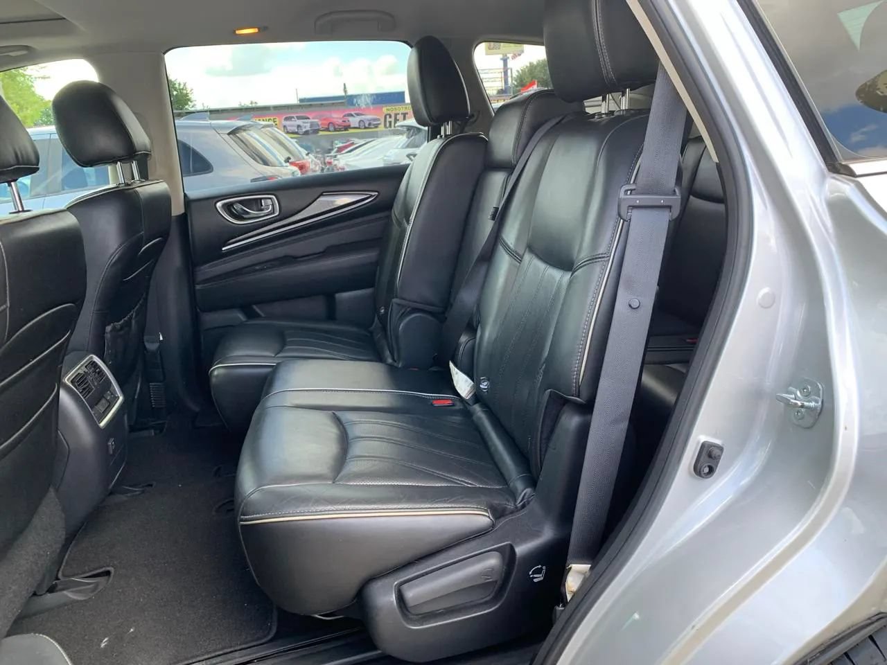 Used 2017 INFINITI QX60 FWD w/ Premium Plus Package image 10