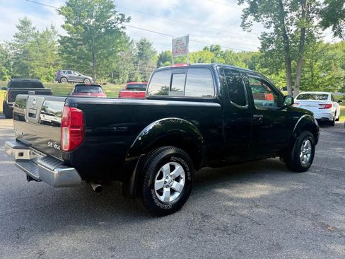 Used 2010 Nissan Frontier SE w/ SE Value Truck Pkg AWD/4WD image 7