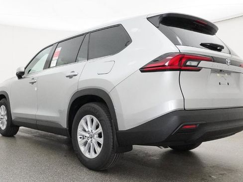 New 2026 Toyota Grand Highlander XLE image 12