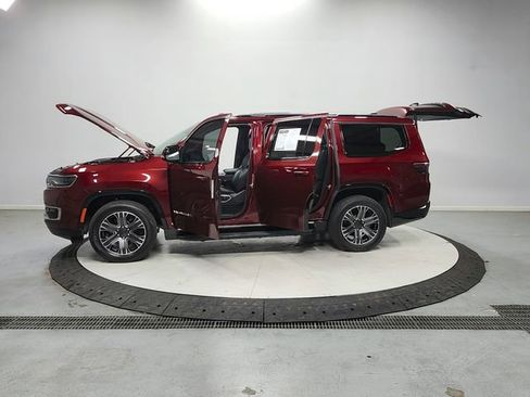 Used 2024 Jeep Wagoneer 2WD w/ Premium Group I image 12