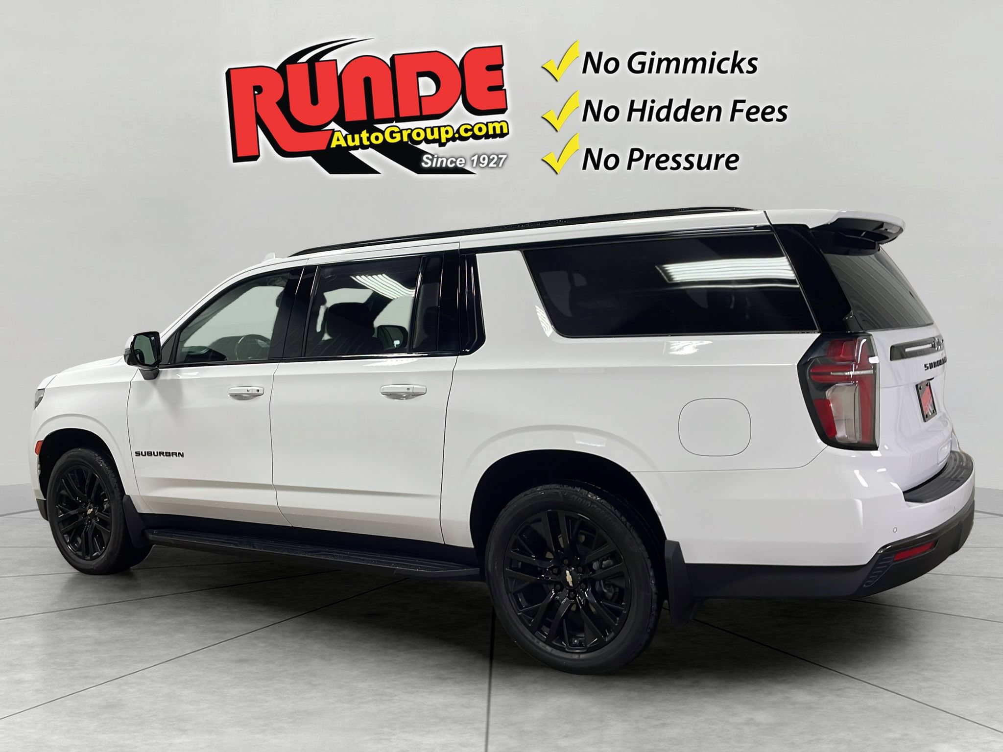 Used 2021 Chevrolet Suburban RST w/ Luxury Package AWD/4WD image 4