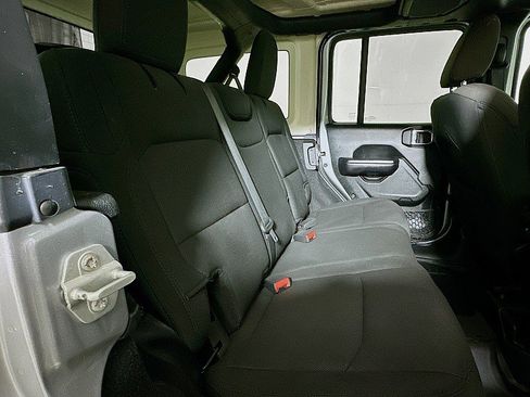 Used 2020 Jeep Wrangler Unlimited Sport S image 25