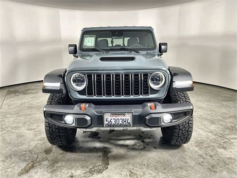 Used 2025 Jeep Gladiator Mojave w/ Safety Group image 3