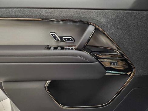 New 2026 Land Rover Range Rover Sport SE AWD/4WD image 37