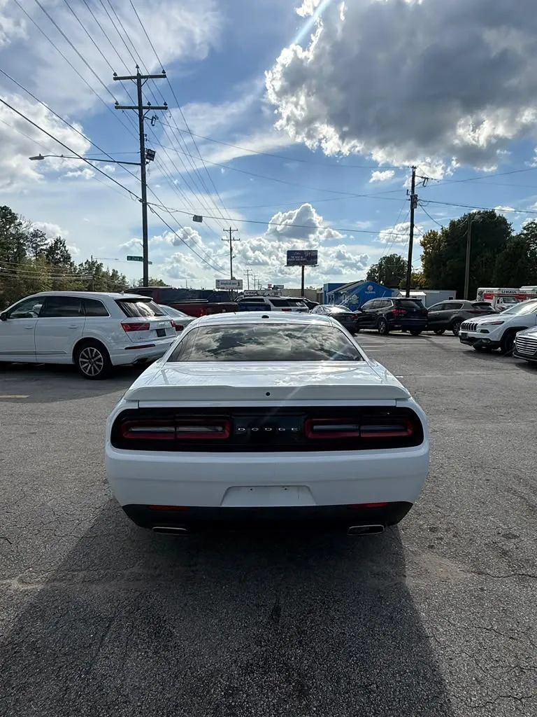 Used 2022 Dodge Challenger GT RWD image 11