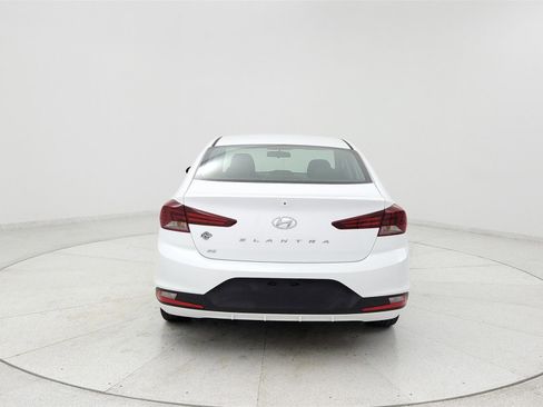 Used 2019 Hyundai Elantra SE w/ Cargo Package image 4