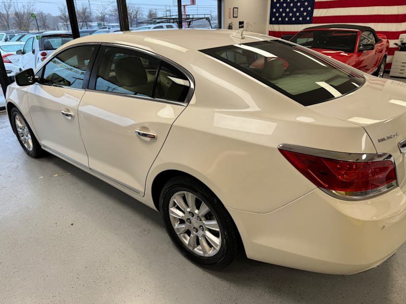 Used 2012 Buick LaCrosse Convenience FWD image 5